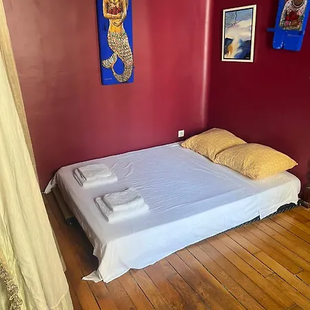Taj Mahal Apartment Paris